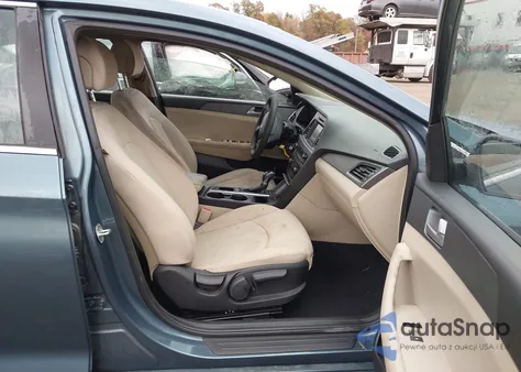 2017 Hyundai Sonata Se z USA, uszkodzony, nr VIN 5NPE24AF9HH568062